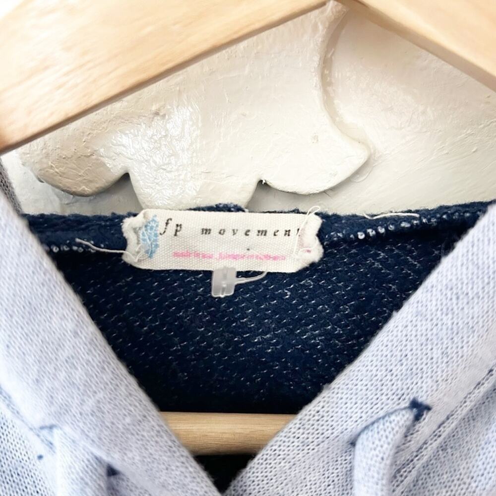 Free People Movement Blue Long Sleeve Pullover Hoodie Size m - Picture 2 of 4